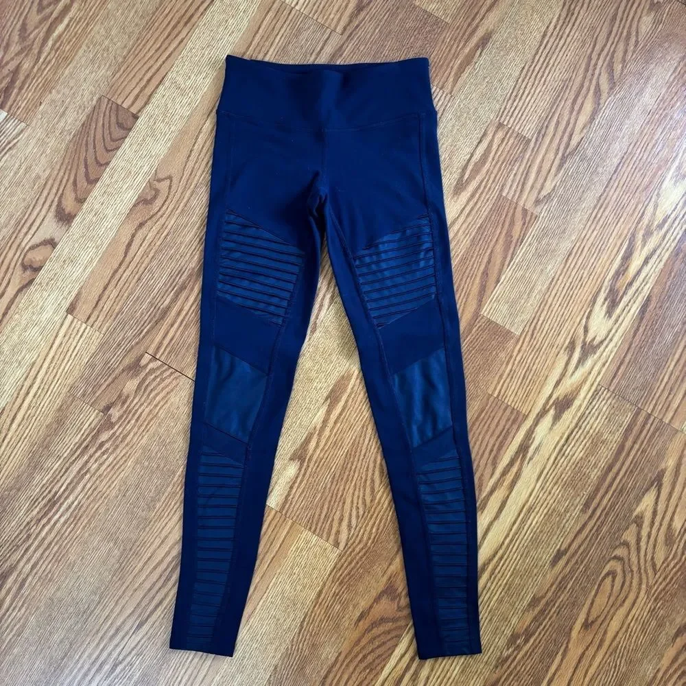 Alo Yoga Moto Leggings in Rich Navy Size XS